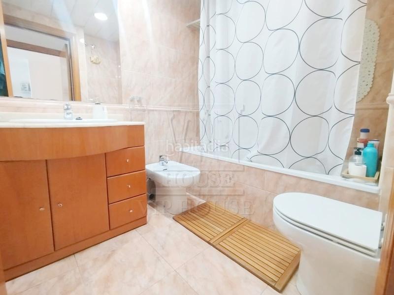 Foto 963ca242-9b00-44f4-883d-b0e224ce918e. Piso en carrer de barberà 75 espectacular piso en cerdanyola del valles en Cerdanyola del Vallès