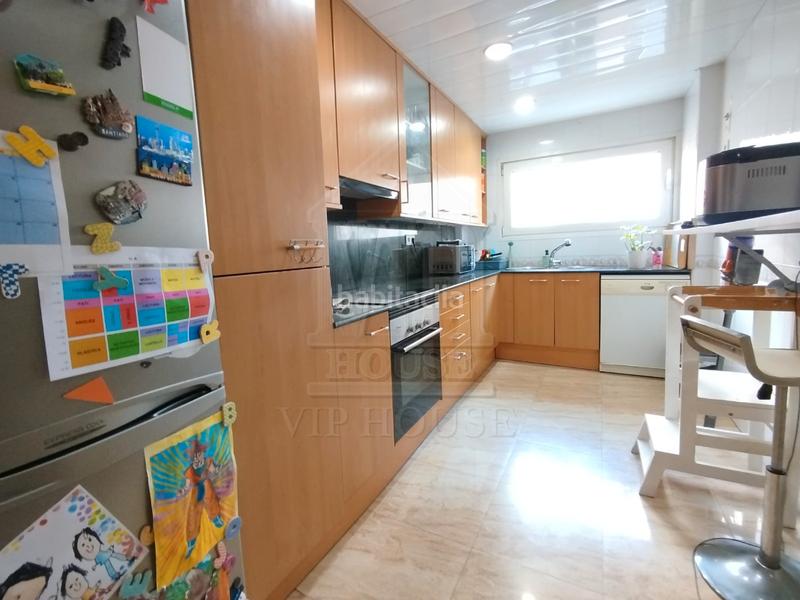 Foto 9f008876-37af-41b1-92e7-6bb331b68ad6. Piso en carrer de barberà 75 espectacular piso en cerdanyola del valles en Cerdanyola del Vallès