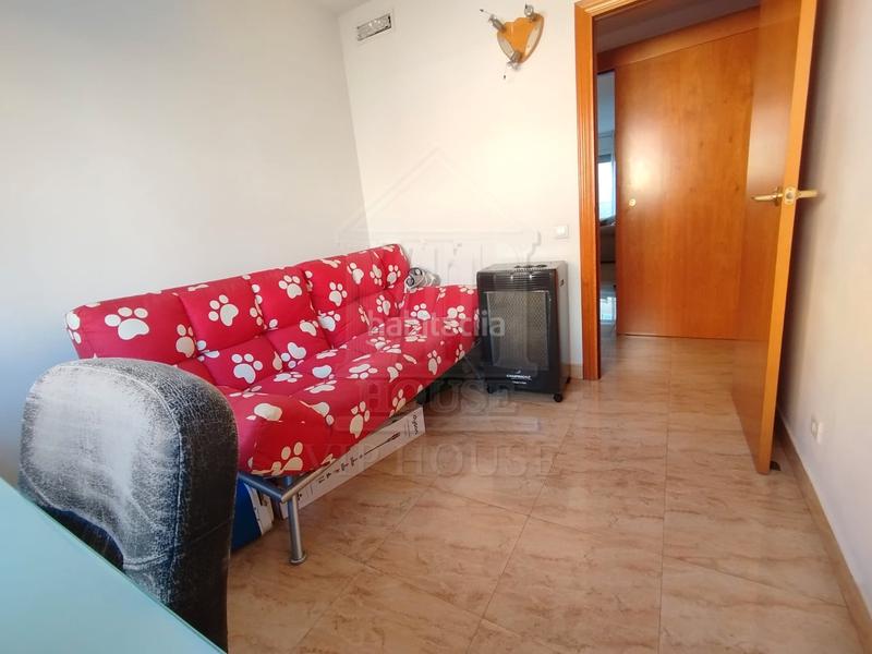 Foto c8bed13f-5cea-4805-b2e3-52dfaf18a40b. Piso en carrer de barberà 75 espectacular piso en cerdanyola del valles en Cerdanyola del Vallès