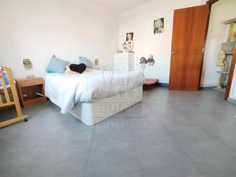 Foto 2b7fd644-3bc2-4fc9-b47c-67dec3d85498. Flat in carrer d'isaac albéniz 242 in La Salut Badalona