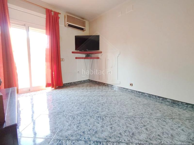 Foto 0b7ab46c-5b3a-4c66-9498-c5845fc9fdfa. Appartamento in passatge milà i fontanals 19 in Sant Crist Badalona