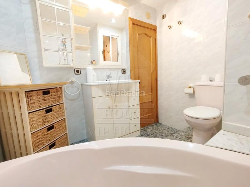 Foto 32344a15-0abf-4382-9114-d9e5d45de8cc. Appartamento in passatge milà i fontanals 19 in Sant Crist Badalona