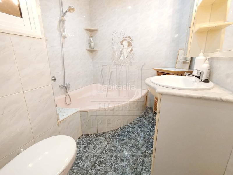 Foto f7ed93d7-ee67-448b-b057-ae53bc733c47. Appartamento in passatge milà i fontanals 19 in Sant Crist Badalona