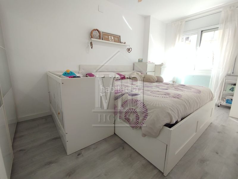 Foto d61faa49-4506-4eaa-8351-da96327b0ec0. Pis amb calefacció aparcament a Bufalà Badalona