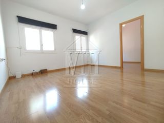 Pis a Carrer de mari� benlliure 136. Oportunidad por zona, para entrar a vivir