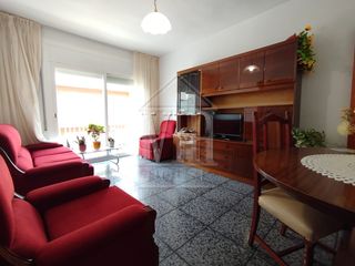 Pis a Pla�a dels reis cat�lics 13. Gran piso de 78m2 cosntruidos, 3 hab, ascensor y balcon