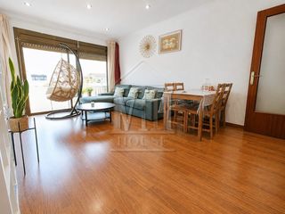 Pis  Passatge pare claret 108. Fantastico piso de 4hbs, balcon, ascensor con vitas a mar y mont