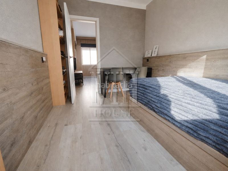 Foto b738093c-2d08-476e-ba24-e236bbd6e0b2. Piso en carrer de baldomer solà 138 piso reformado de 3 habitaciones en pep ventura en Badalona