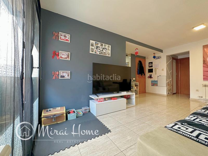 Foto 313c719e-5aa9-4ae1-8527-dd498fe642c9. Piso  con terraza en venta en Canovelles