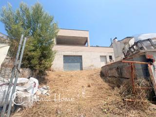 Casa a Santa Eullia de Ronana. Casa con obra sin finalizar en santa eullia de ronana