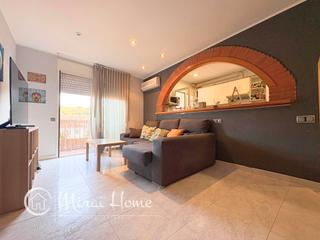 Appartement à Vilalba Sasserra. Piso con parking y balcón en vilalba sasserra
