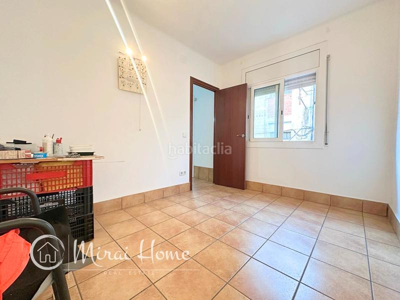 Foto 1ef70e31-80c8-48d1-a8b9-ab2cbfe953af. Piso  con balcón en Canovelles