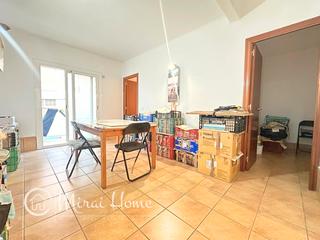 Appartamento in Canovelles. Piso con balcón en canovelles