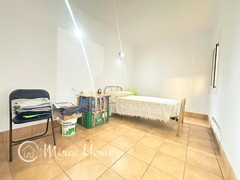 Foto c2af7e79-7b4d-4e06-9de2-a281296eaa96. Piso  con balcón en Canovelles