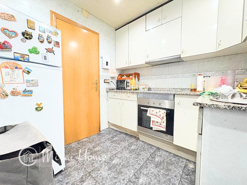 Foto d5b4a2bf-7599-4fac-8479-f32ea24495c5. Erdgeschoss in Canovelles