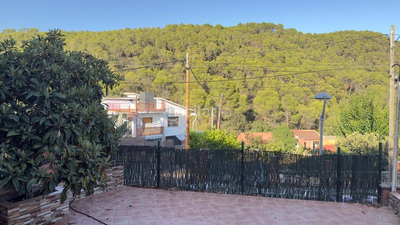 Foto aaa2a6cd-cbfc-4233-81fd-18bfaae958e8. Casa amb xemeneia aparcament a Bigues i Riells del Fai