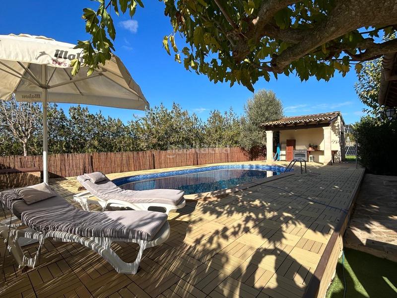 Foto f09f9cba-a5bc-45cd-bdf6-2db7f0f88614. Masia a Montuïri