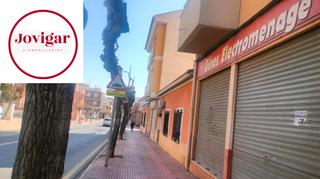 Geschftsraum  Avenida sierra espua. En zona de paso, 100 m2 de local con 9 metros de fachada. si ere