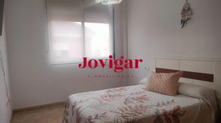 Etagenwohnung en Calle de las vias 8. mplio y luminoso piso con gran cocina