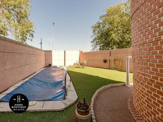 Xalet  N/a. Exclusivo chalet independiente de 356 m con piscina