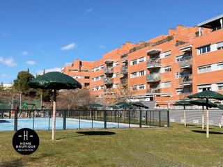 tic  N/a. Espectacular tico con gran terraza