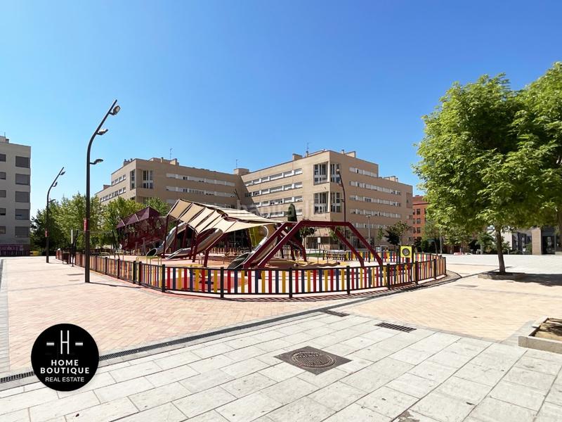 Foto 36fc6151-8d48-4033-86c5-679f12a28a4b. Etagenwohnung mit parking in Dehesa Vieja-Puente Cultural San Sebastián de los Reyes