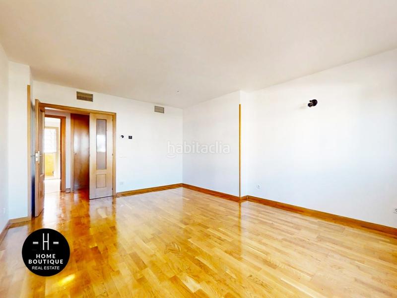 Foto d54f3b38-226b-49af-85b5-bd707cfd7faa. Etagenwohnung mit parking in Dehesa Vieja-Puente Cultural San Sebastián de los Reyes