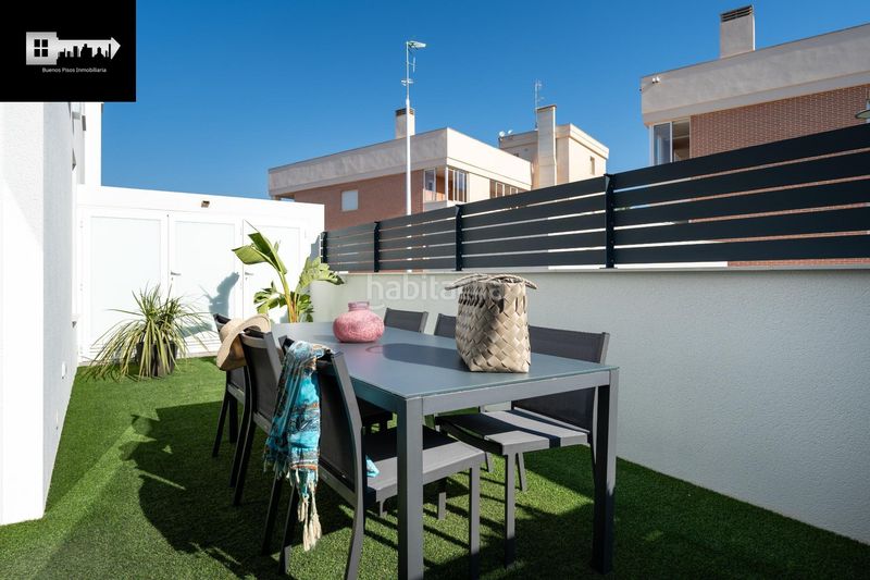 Foto 1c72ba65-4285-436e-9b0a-e00dd5d8e902. Casa adossada amb calefacció aparcament piscina a Santa Pola