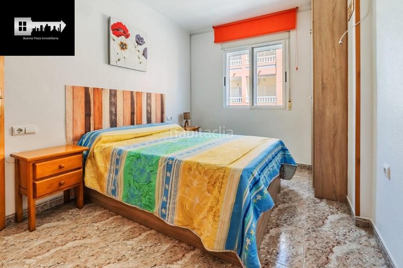 Foto 06e26ce1-dfe3-43aa-ba33-f25aa6a40b60. Etagenwohnung mit parking in Las Piscinas Naturales Torrevieja