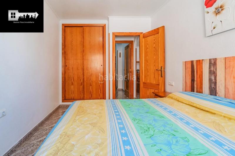 Foto 9f6d438a-b163-436e-84fe-4afe317be947. Etagenwohnung mit parking in Las Piscinas Naturales Torrevieja