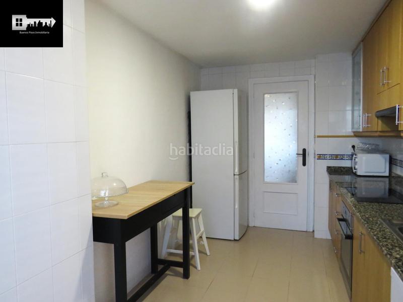 Foto 2a0e6c60-c63d-4002-b621-951d32e43506. Alquiler piso  en alquiler calle rosa chacel,Babel !!!! en Alicante