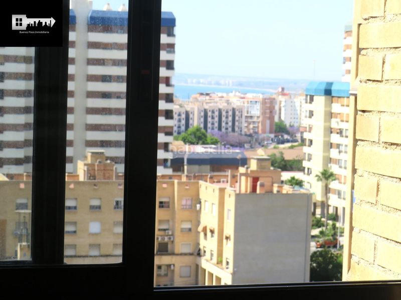 Foto f2ebf78a-ab5e-4c27-b9a7-1f165a08a0e6. Pis amb calefacció aparcament a Babel Alicante