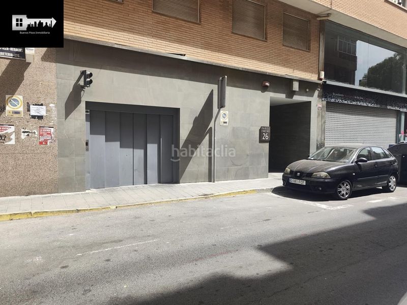 Foto 03a34476-609c-4357-91a9-f2a52b33120e. Autoparkplatz in Benalúa Alicante