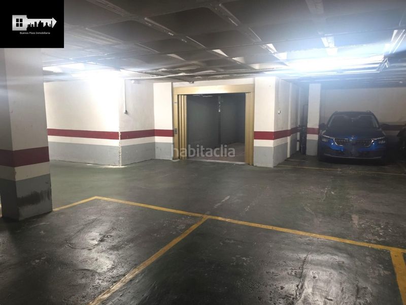 Foto f6e20c8a-48db-4bc2-ab5e-192a2114ea72. Autoparkplatz in Benalúa Alicante