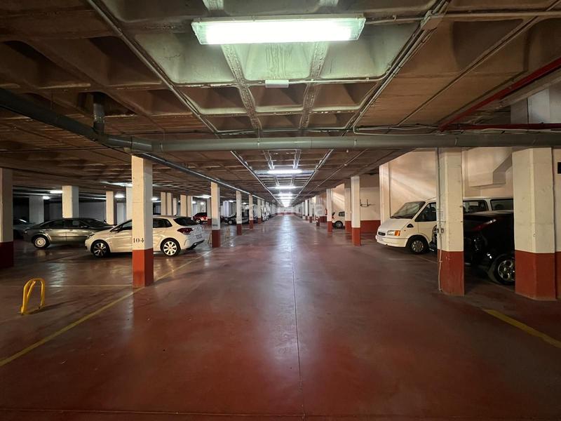 Foto ce13a5f0-f833-4e3d-937e-e0a7519c2409. Rent car parking in El Travaló - Martínez Valero Elche / Elx