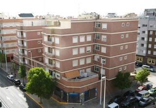 Alquiler Parking coche en Carrer albatera 3. Alquiler plaza de garaje zona altabix