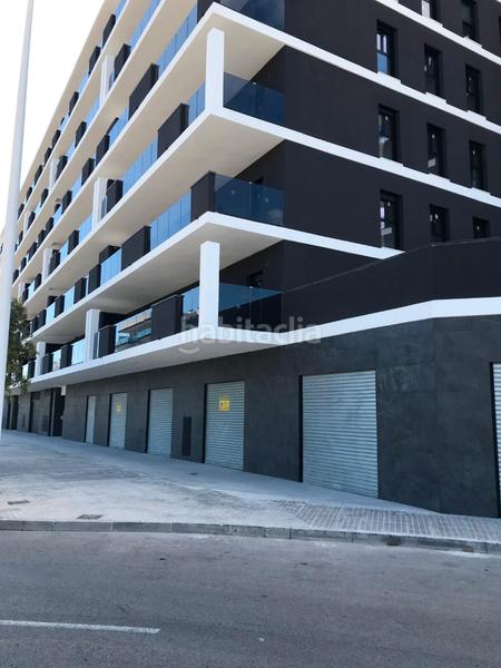 Foto a861b7d4-e11b-4a6c-bb4e-a1ede21038c1. Lloguer local comercial a avinguda del travalón 4 a Elche / Elx