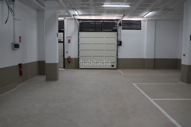 Foto 414e3762-6317-4dec-8f5c-98c69c2e836f. Lloguer local comercial a avinguda del travalón 6 a Elche / Elx