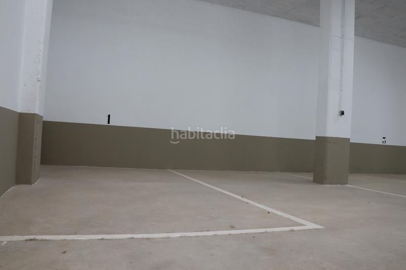 Foto 8cf8e9ef-ff23-42a9-a9d6-eff6b29a6cfb. Lloguer local comercial a avinguda del travalón 6 a Elche / Elx