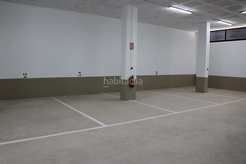 Foto b55234d0-e8b1-4e99-b9b8-5f8d7e53f0f1. Lloguer local comercial a avinguda del travalón 6 a Elche / Elx