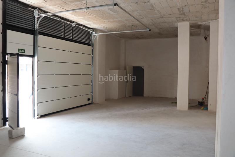 Foto f9223f3f-eb58-4d78-a61b-31c286d758cb. Location local commercial dans avinguda del travalón 6 dans Elche / Elx