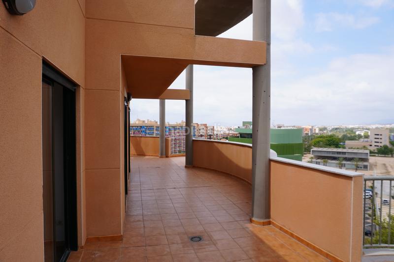 Foto 05b9f5a3-8bc7-4b50-96f7-c6c8053660a9. Àtic a carrer la carátula 3 a Ciutat Universitària Elche / Elx