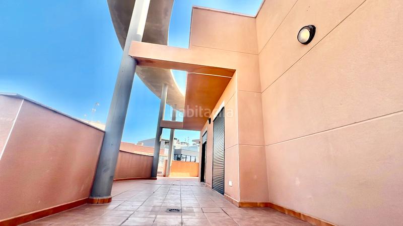 Foto 19873e90-49df-406a-8549-6f5401371042. Àtic a carrer la carátula 3 a Ciutat Universitària Elche / Elx