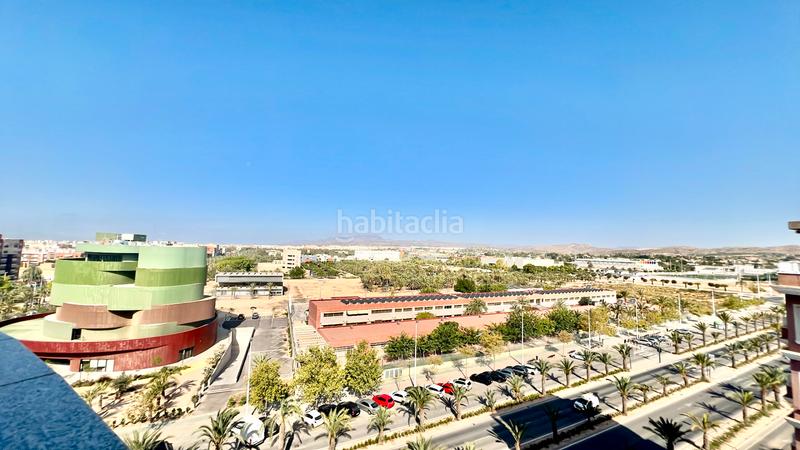 Foto b4bf57cd-934d-4531-957f-73f0e65247ca. Àtic a carrer la carátula 3 a Ciutat Universitària Elche / Elx