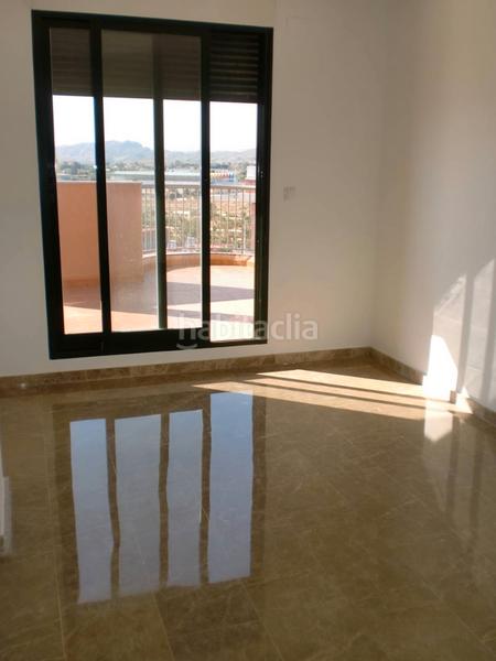 Foto b723545f-8921-4cf4-9e59-12ae078c86ce. Àtic a carrer la carátula 3 a Ciutat Universitària Elche / Elx