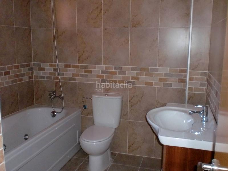 Foto d9a4d6d1-0e12-4739-b244-649e0b92886a. Àtic a carrer la carátula 3 a Ciutat Universitària Elche / Elx