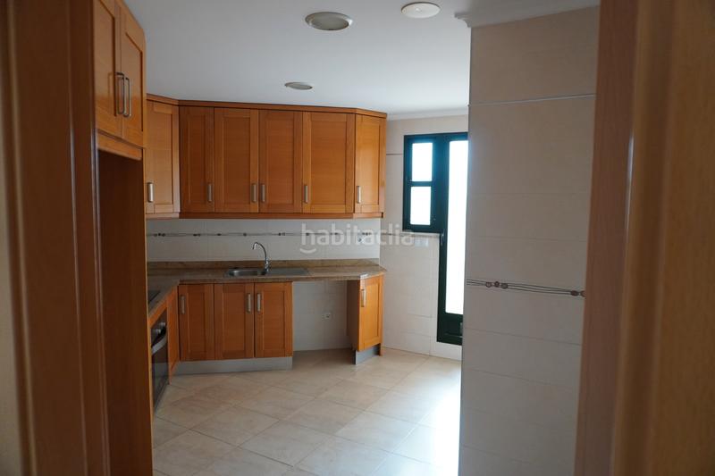 Foto e2ae1f28-1cb0-4e72-aed6-12b7d181bc8e. Àtic a carrer la carátula 3 a Ciutat Universitària Elche / Elx