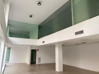 Miete Geschäftsraum in Carrer pere joan perpinyà 63. Alquiler local comercial zona sector v