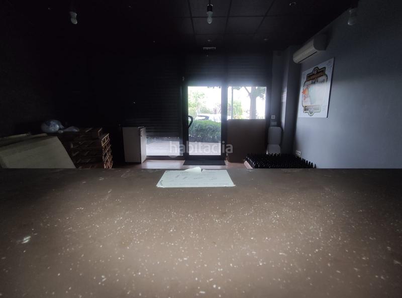 Foto 346e8d3a-763f-4739-9f76-5a6aa9320faf. Local comercial local ideal para negocio en Mercat Rubí