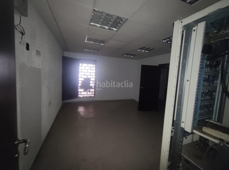 Foto 1dd31110-0f6d-43e2-a428-a61dd17b4867. Local comercial a La Serreta Rubí